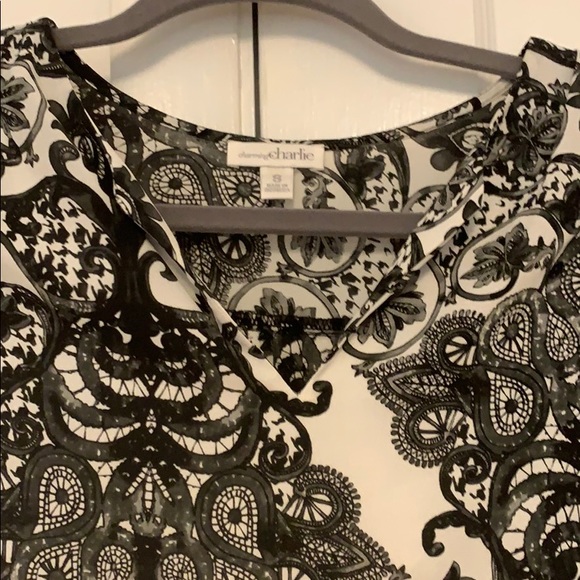Charming Charlie Black&White Blouse - Picture 2 of 3